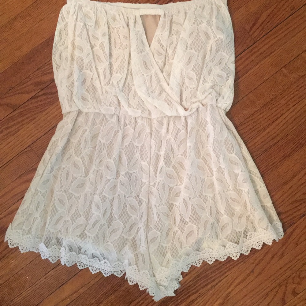Free People romper. Size small - Picture 4 of 6